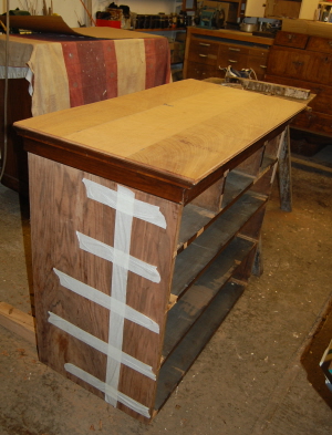 walnutchestonstand153-300